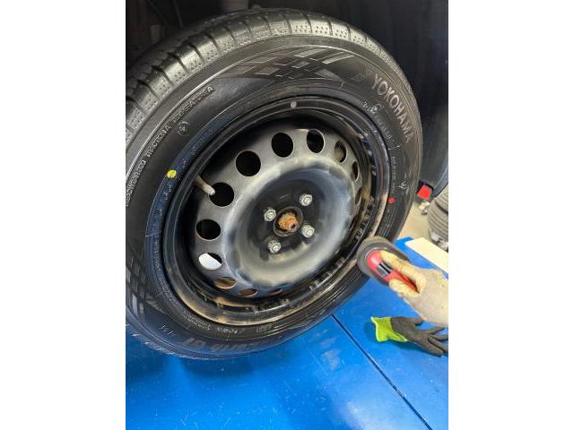 トヨタ カローラフィールダー タイヤ交換