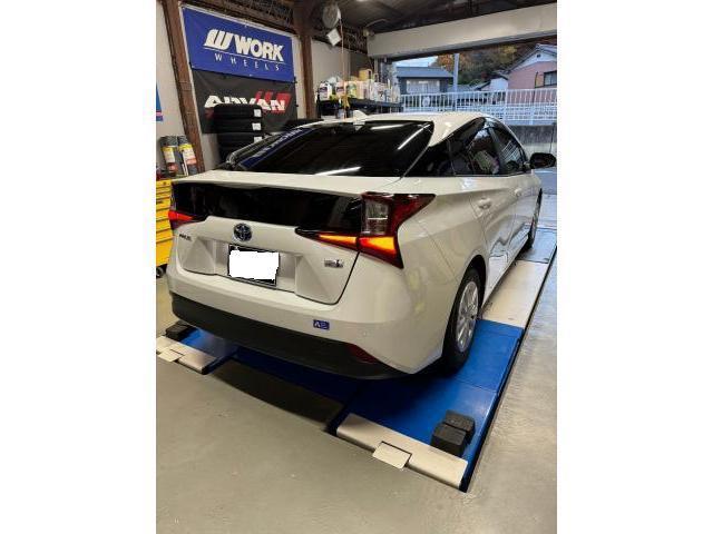 トヨタ プリウス 中古車販売