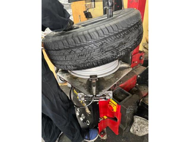 トヨタ ハリアー タイヤ交換