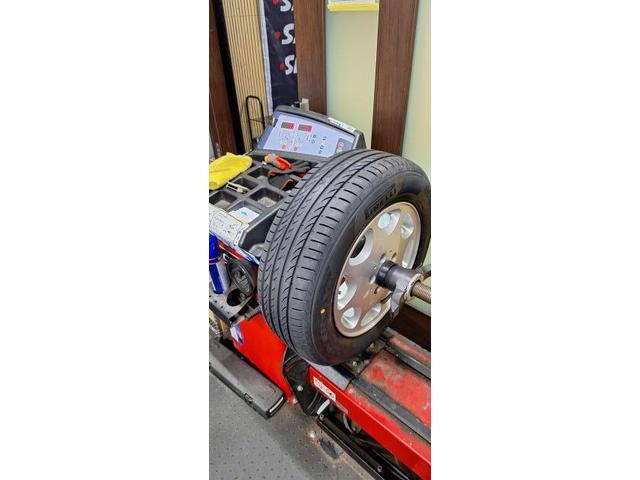 メルセデスベンツ　E320 　タイヤ交換