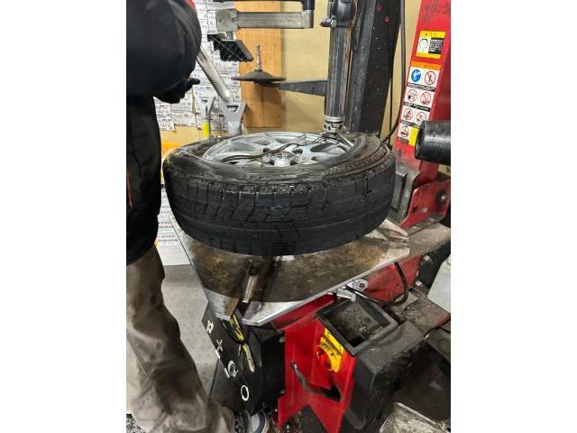 HONDA N-WGN タイヤ交換
