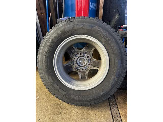 車種不明 持込タイヤ交換
