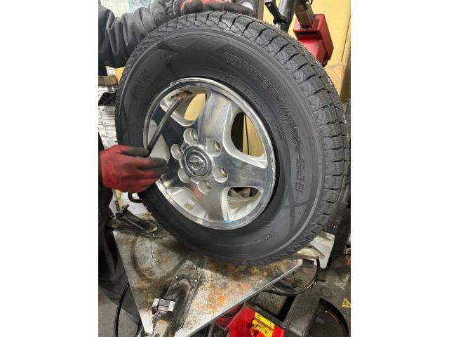 車種不明 持込タイヤ交換
