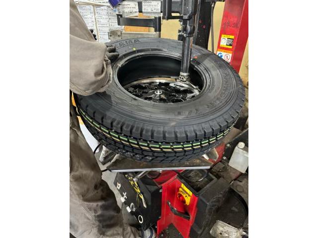 日産 キャラバン タイヤ交換