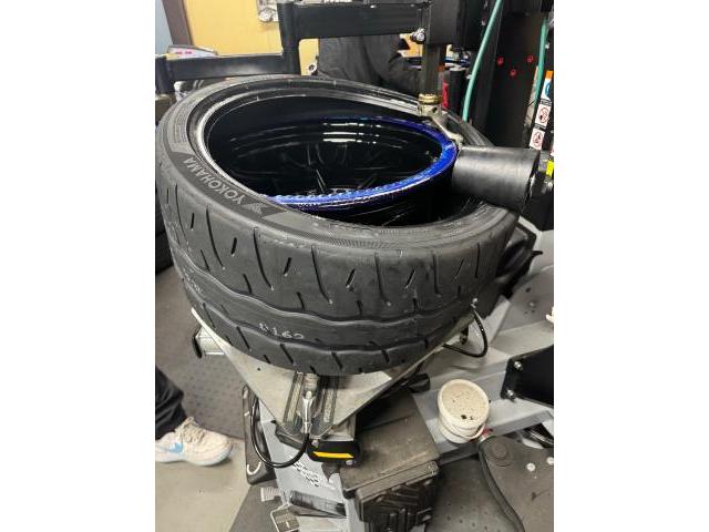 車種不明  持込タイヤ交換