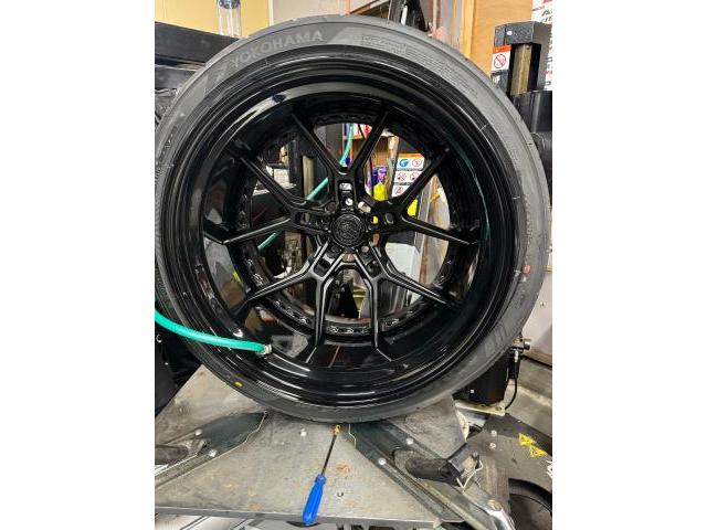 車種不明  持込タイヤ交換