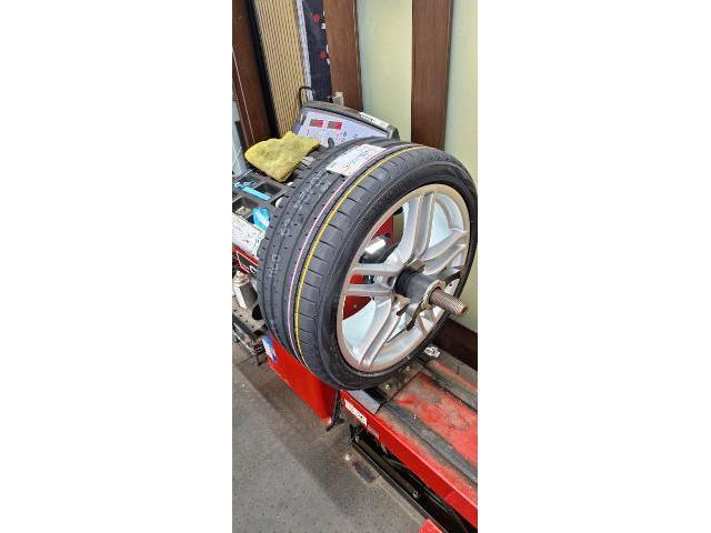 ポルシェ911　タイヤ交換