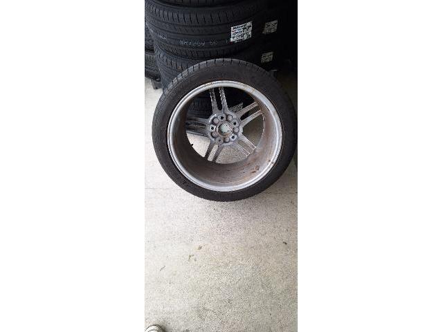 ポルシェ911　タイヤ交換