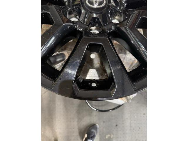 トヨタ ランドクルーザープラド タイヤ交換