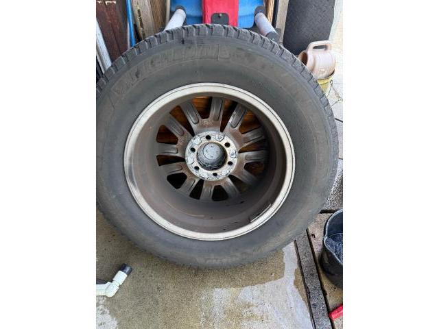 トヨタ ランドクルーザープラド タイヤ交換