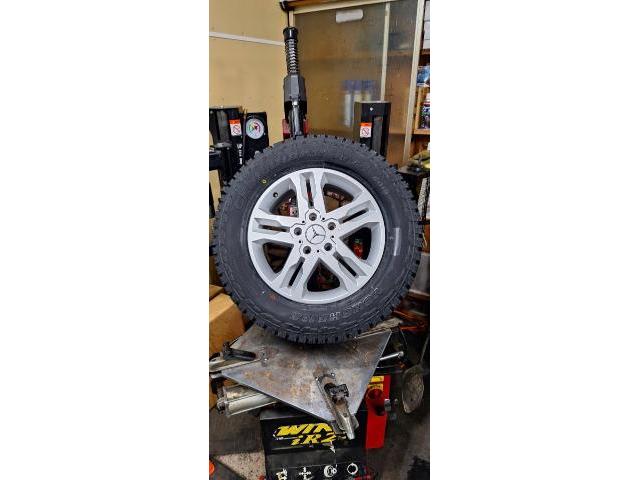 メルセデス・ベンツ Gクラス ゲレンデ タイヤ交換