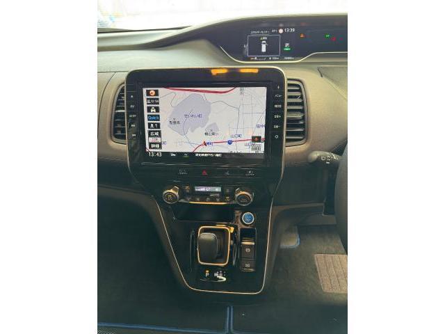 日産 セレナ 中古車販売