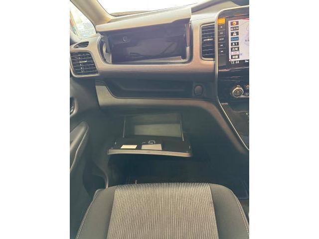 日産 セレナ 中古車販売