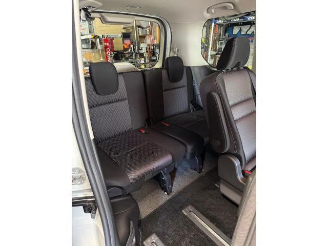 日産 セレナ 中古車販売