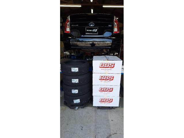 トヨタ プリウス 新品ホイールセット アライメント調整