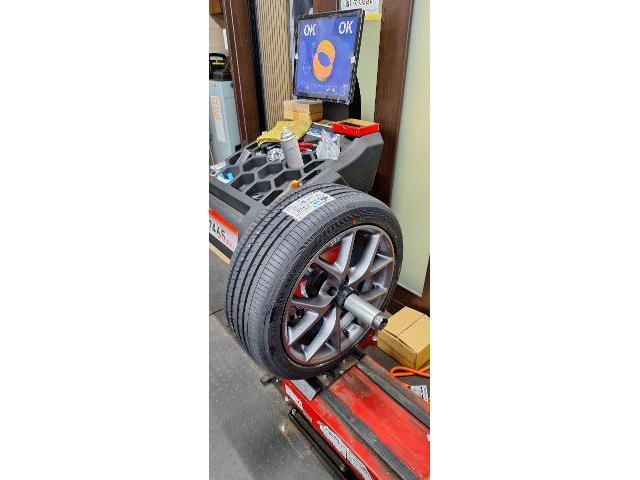 トヨタ プリウス 新品ホイールセット アライメント調整