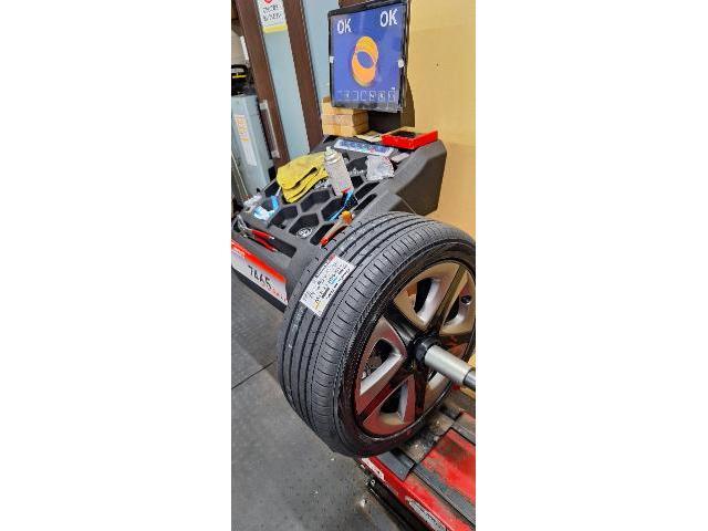 TOYOTA　プリウスPHV　タイヤ交換