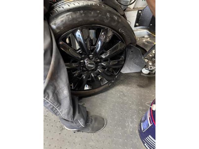 MINI COOPER タイヤ交換