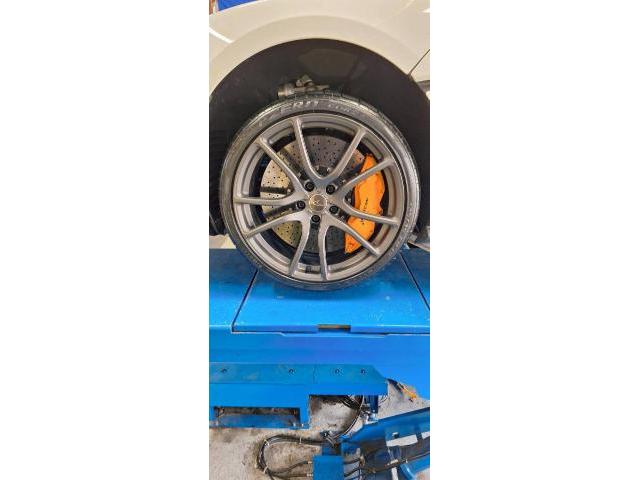 マクラーレン タイヤ交換