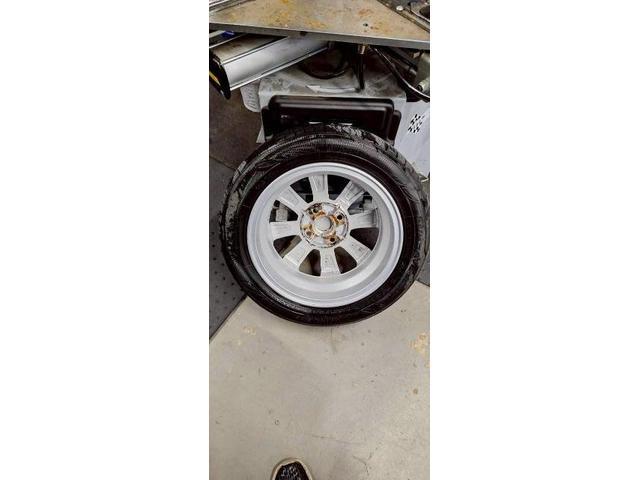 三菱    ekスペース　タイヤ交換