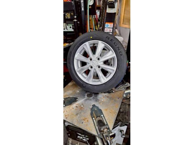 三菱    ekスペース　タイヤ交換