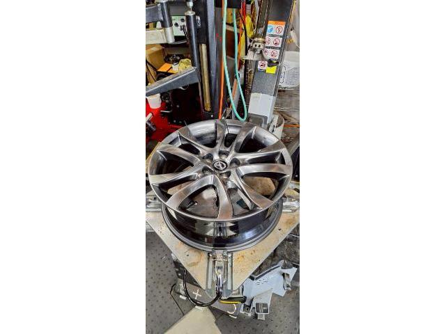 マツダ    タイヤ交換