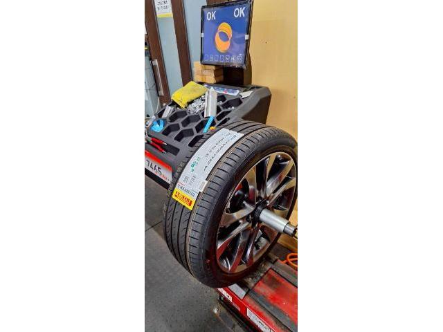 マツダ    タイヤ交換