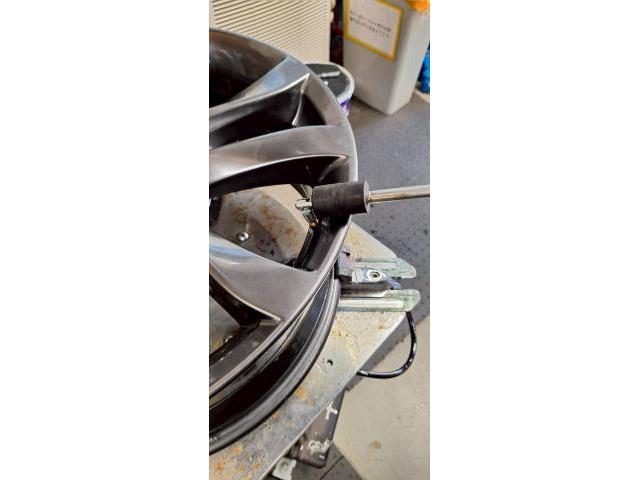 マツダ    タイヤ交換