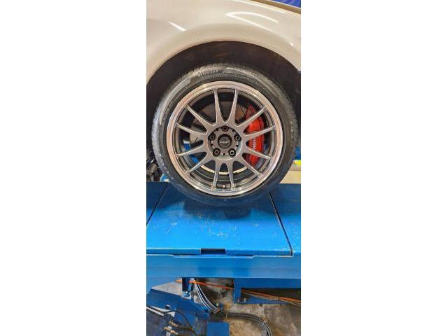 三菱 ランサーエボリューション タイヤ交換