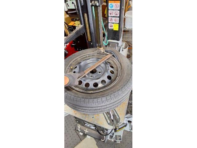 トヨタ アクア タイヤ交換