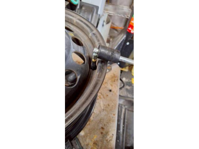 トヨタ アクア タイヤ交換