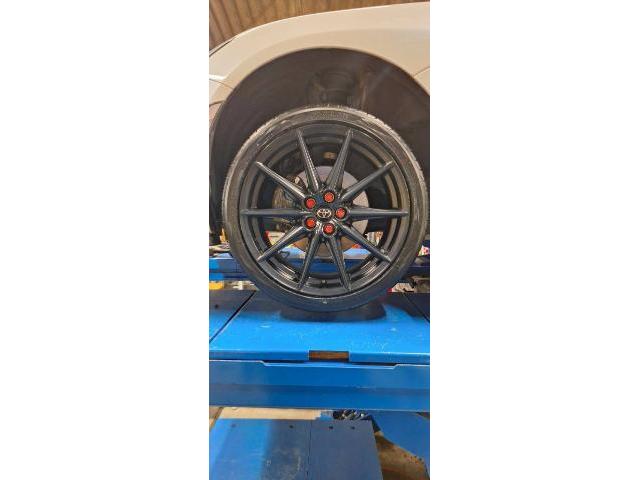 トヨタ 86 タイヤ交換