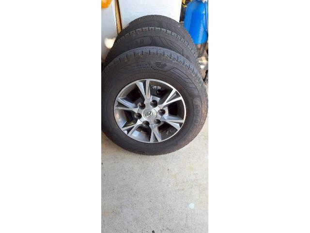 トヨタ ハイエース タイヤ交換