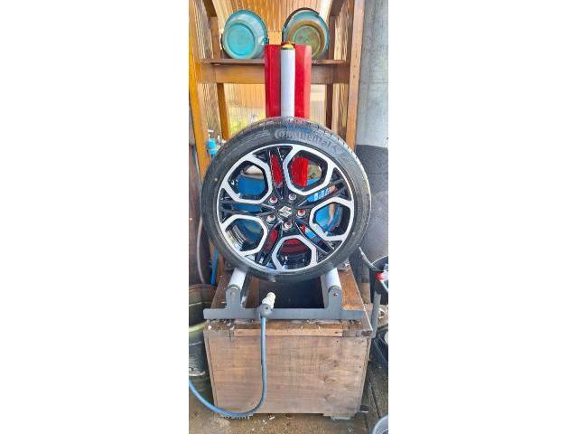 スズキ スイフトスポーツ タイヤ交換