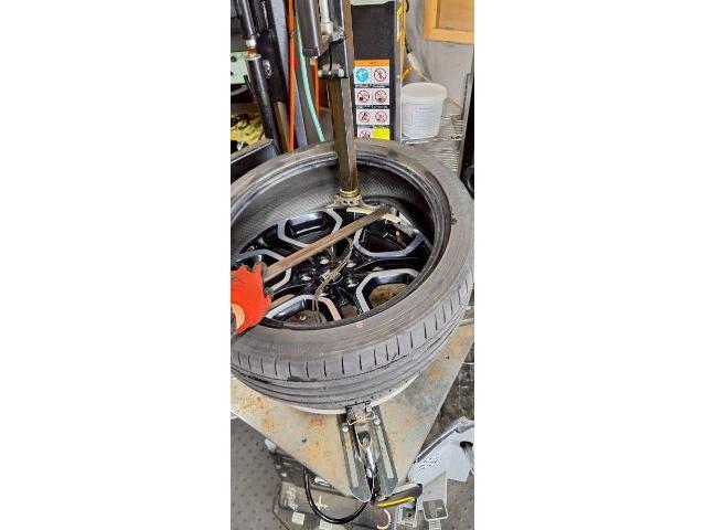 スズキ スイフトスポーツ タイヤ交換