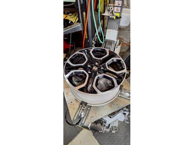 スズキ スイフトスポーツ タイヤ交換