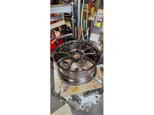 車種不明 タイヤ交換