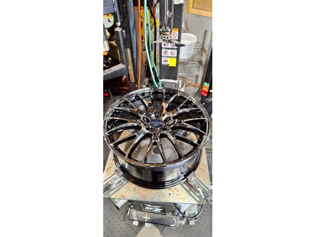 トヨタ プリウス 新品ホイールタイヤセット 取付