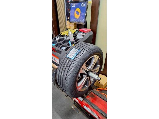 メルセデス・ベンツ E200 タイヤ交換