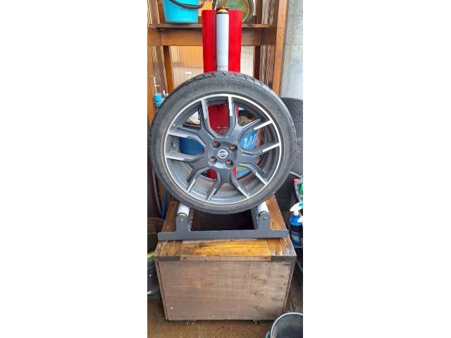 日産 ノート タイヤ交換