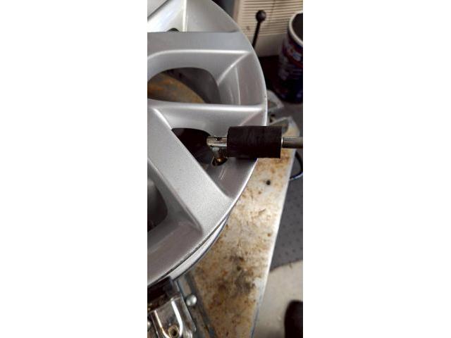 日産 ノート タイヤ交換
