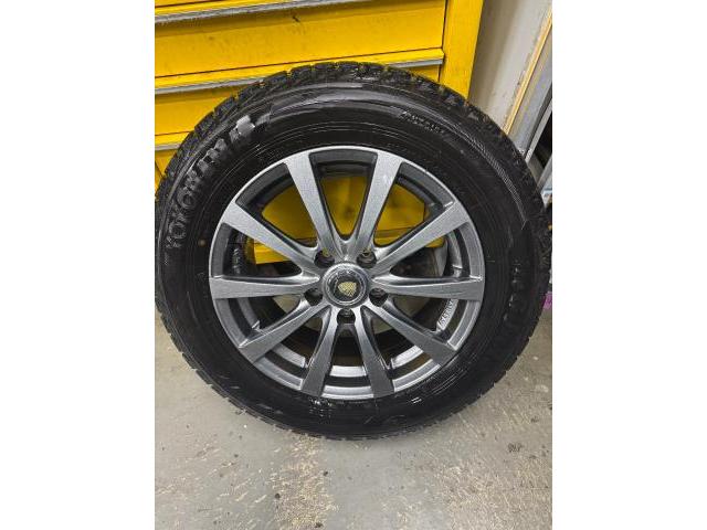 トヨタ クラウン タイヤ交換