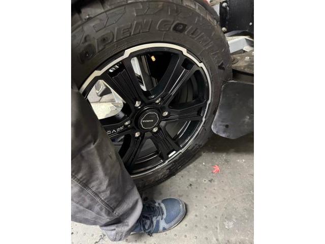 日産 キャラバン タイヤ交換