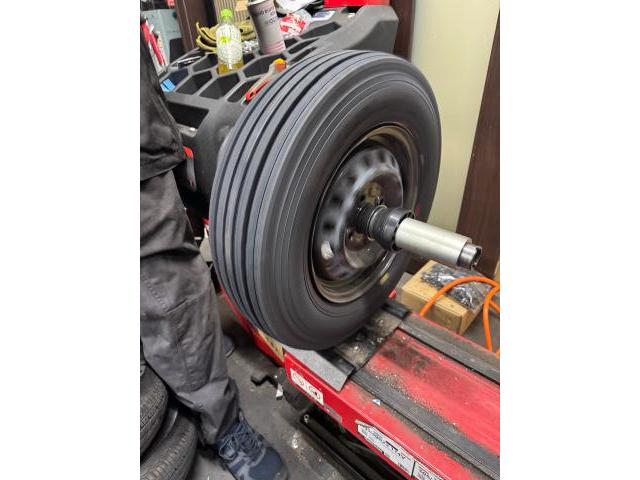 ダイハツ アトレー タイヤ交換