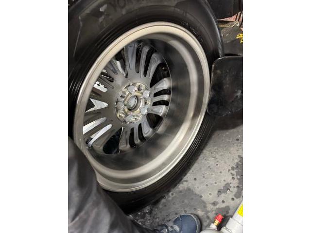 トヨタ アルファード タイヤ交換