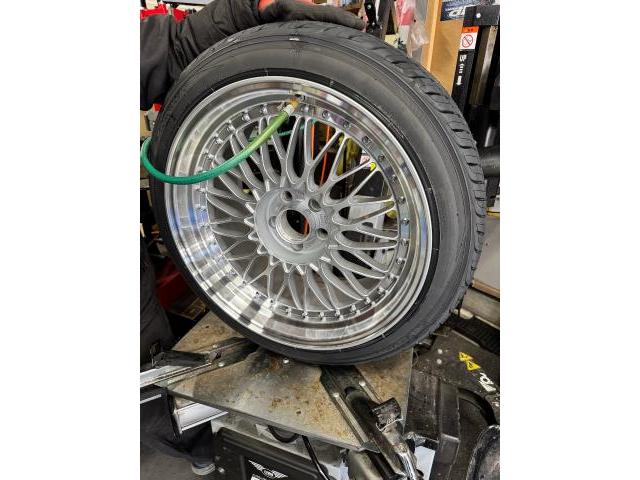 トヨタ アルファード タイヤ交換