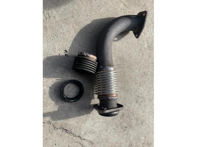 トヨタ　ハイエースワゴン　マフラー加工