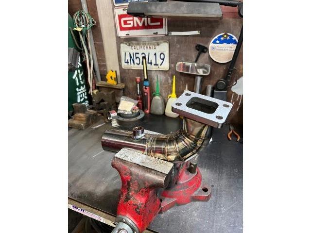 日産　ダットサントラック　マフラー加工