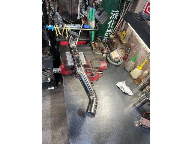 日産　ダットサントラック　マフラー加工