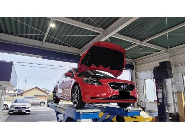 愛知県一宮市　ボルボ　V40のエンジンオイルおよびオイルエレメントを交換しました。